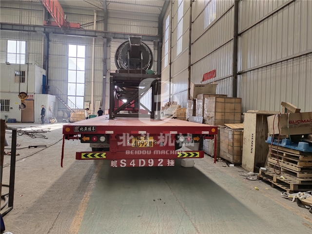 北斗機(jī)械冷炭機(jī)表現(xiàn)出色,裝車運(yùn)往浙江